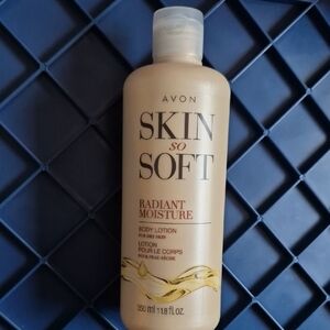 Avon Skin So Soft Radiant Moisture Body Lotion - Gold